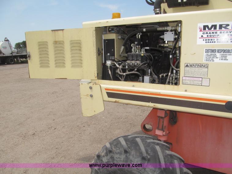 image for item B5498 1999 JLG 40H telescoping boom lift