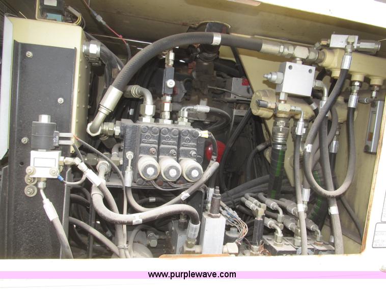 image for item B5498 1999 JLG 40H telescoping boom lift