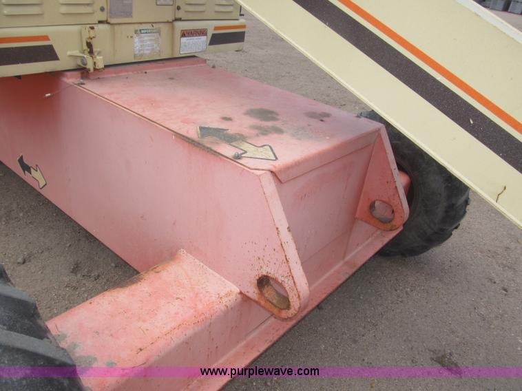 image for item B5498 1999 JLG 40H telescoping boom lift