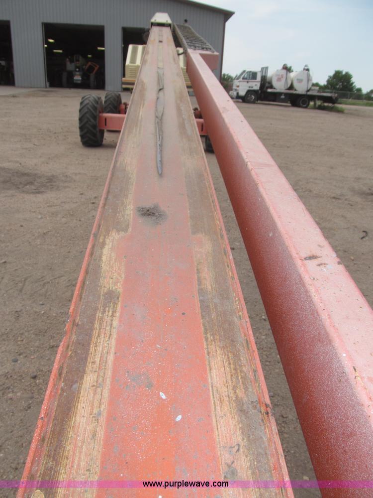 image for item B5498 1999 JLG 40H telescoping boom lift