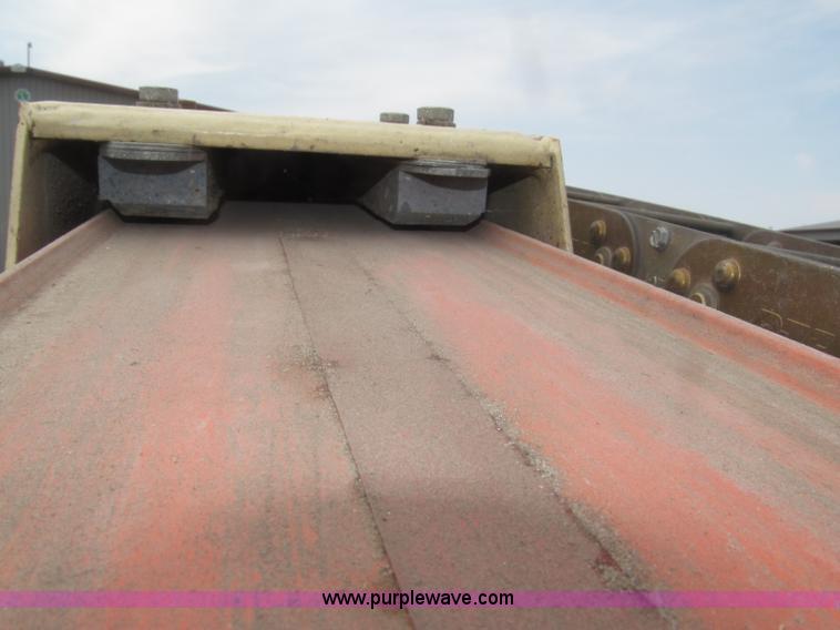 image for item B5498 1999 JLG 40H telescoping boom lift