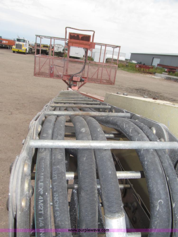 image for item B5498 1999 JLG 40H telescoping boom lift