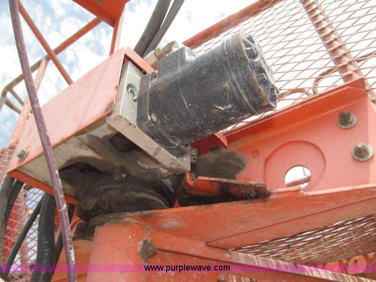 image for item B5498 1999 JLG 40H telescoping boom lift