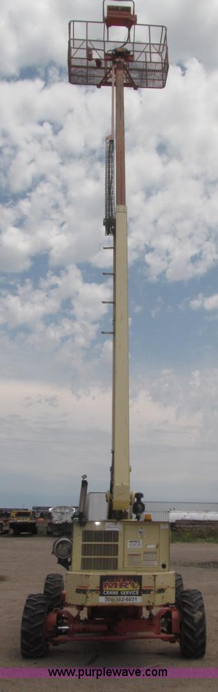 image for item B5498 1999 JLG 40H telescoping boom lift