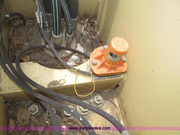 image for item B5498 1999 JLG 40H telescoping boom lift