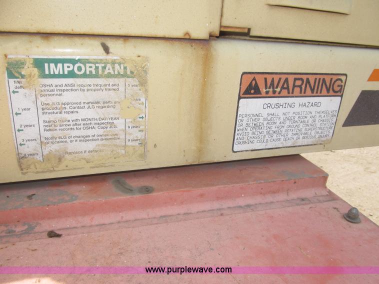 image for item B5498 1999 JLG 40H telescoping boom lift