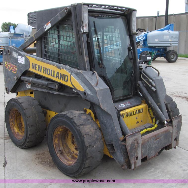 image for item D7427 2008 New Holland L175 skid steer