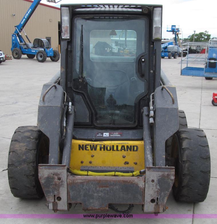 image for item D7427 2008 New Holland L175 skid steer
