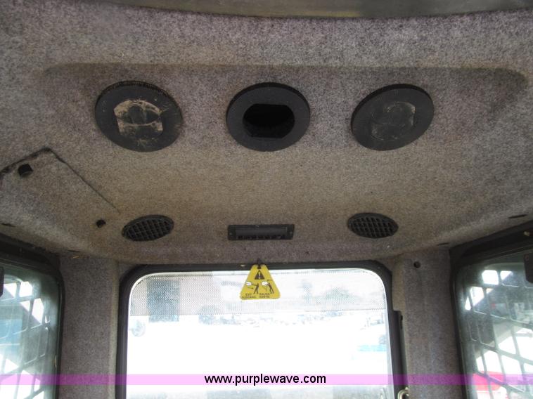 image for item D7427 2008 New Holland L175 skid steer