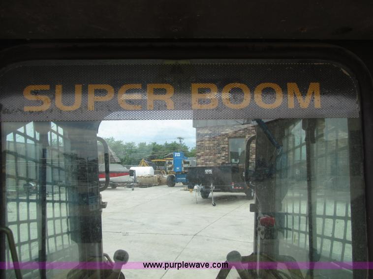 image for item D7427 2008 New Holland L175 skid steer