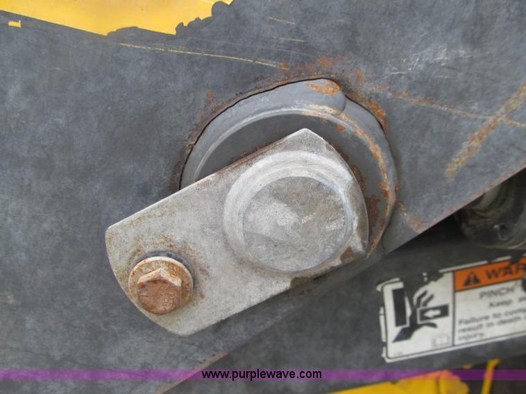 image for item D7427 2008 New Holland L175 skid steer