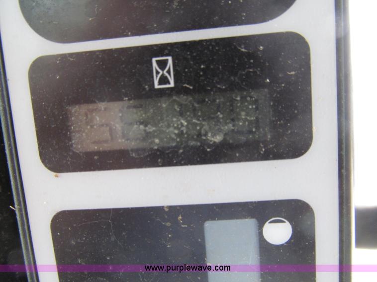 image for item D7427 2008 New Holland L175 skid steer