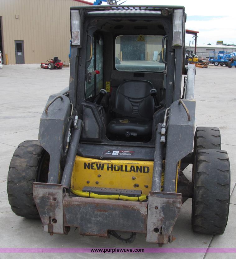 image for item D7427 2008 New Holland L175 skid steer