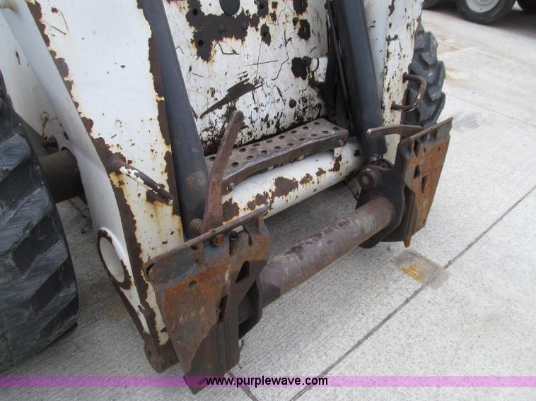 image for item D7428 2002 Bobcat S300 skid steer