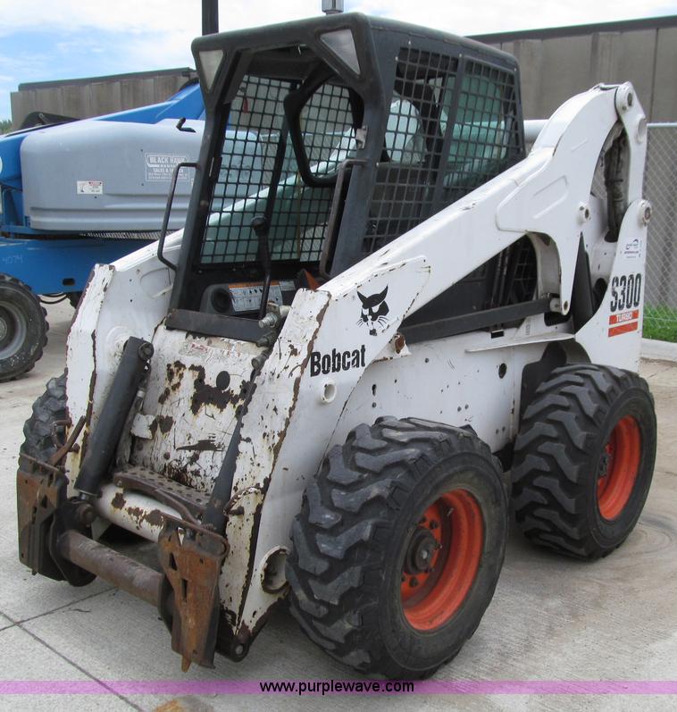 image for item D7428 2002 Bobcat S300 skid steer