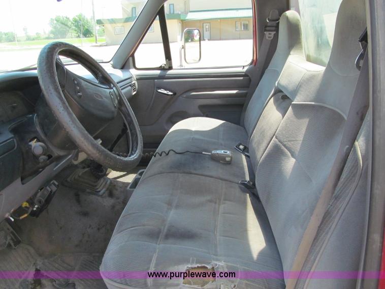 image for item G2997 1997 Ford F450 XLT Super Duty service truck