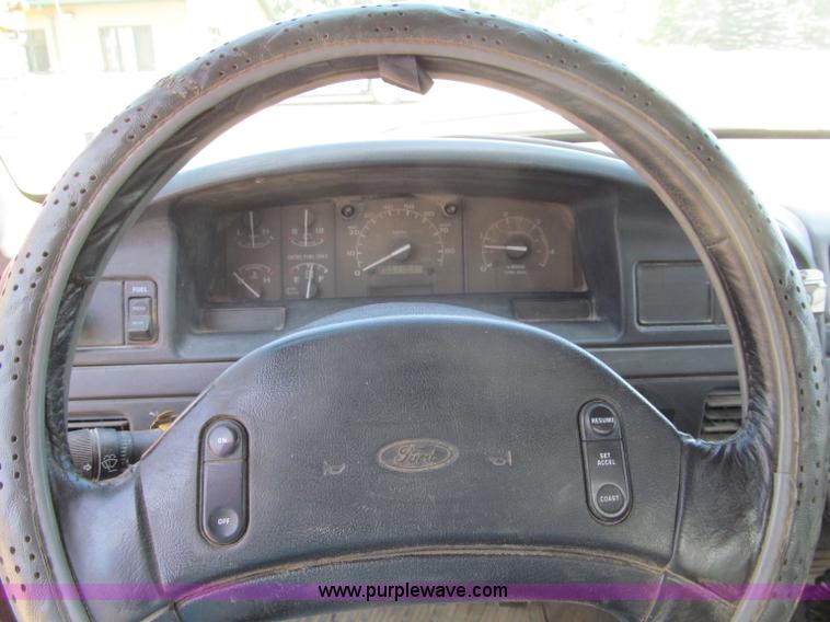 image for item G2997 1997 Ford F450 XLT Super Duty service truck