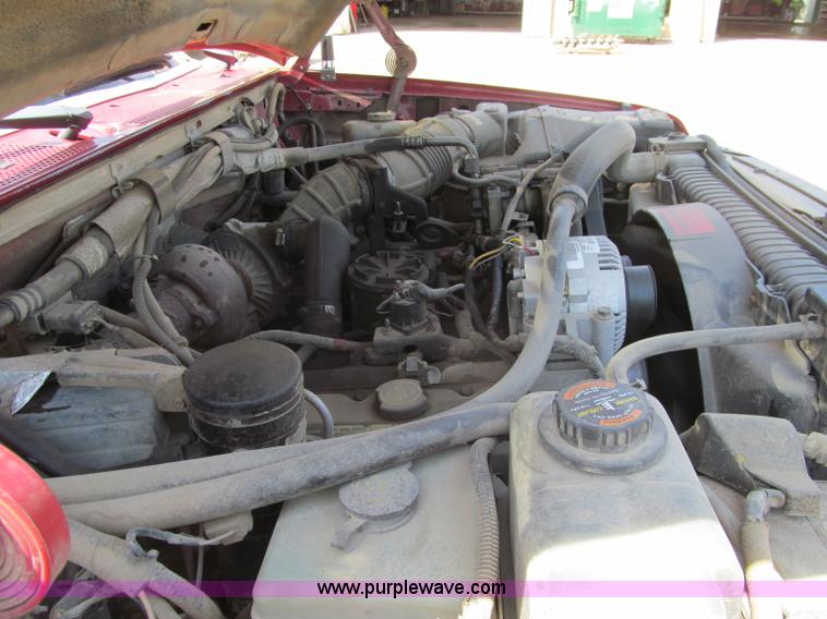 image for item G2997 1997 Ford F450 XLT Super Duty service truck