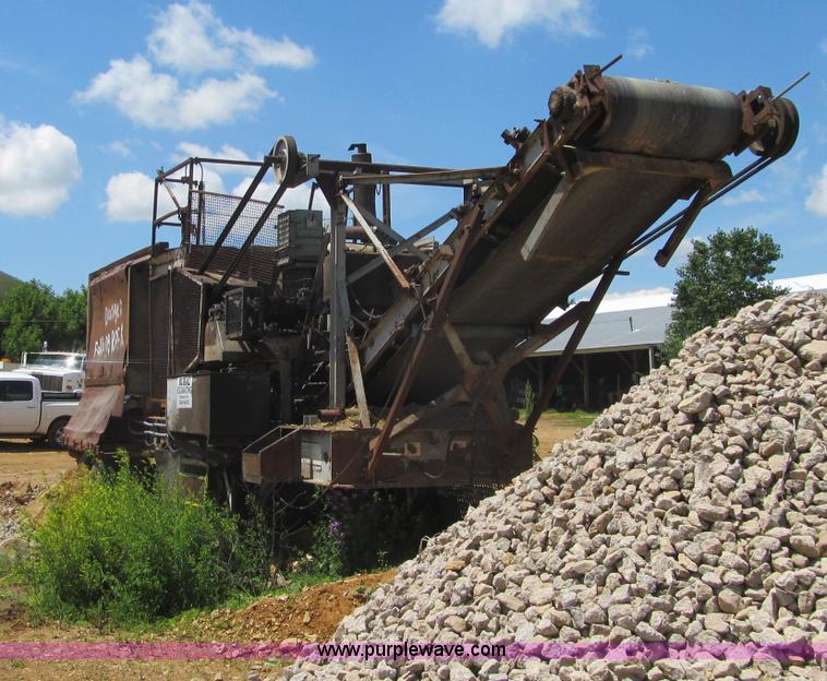 image for item G8678 Cedarapids portable jaw crusher