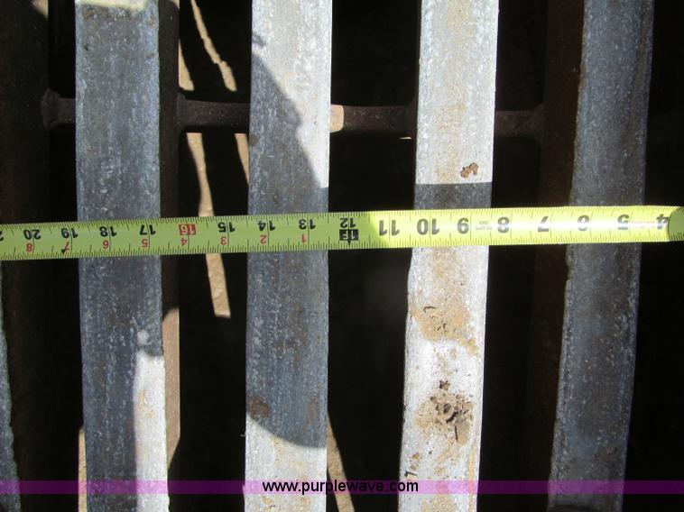 image for item G8678 Cedarapids portable jaw crusher