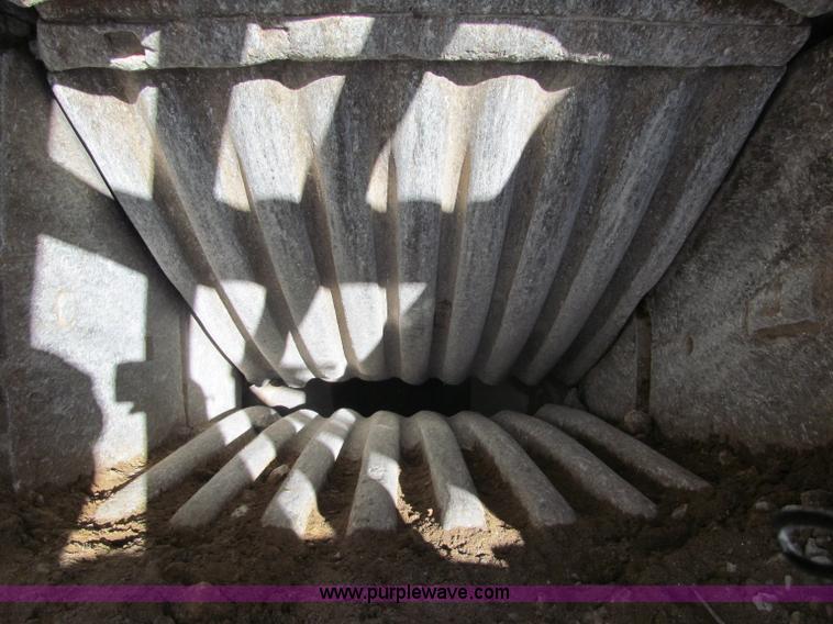 image for item G8678 Cedarapids portable jaw crusher