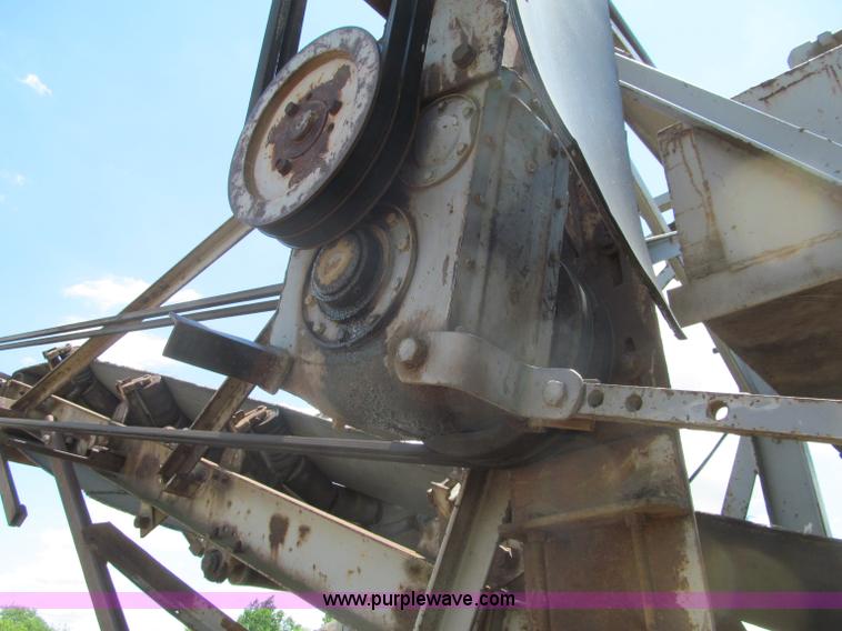 image for item G8678 Cedarapids portable jaw crusher