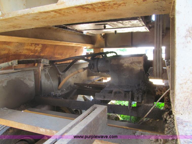 image for item G8678 Cedarapids portable jaw crusher