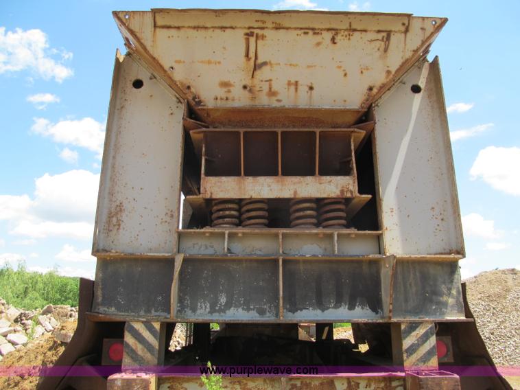 image for item G8678 Cedarapids portable jaw crusher