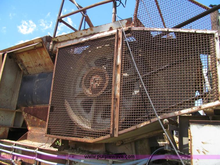 image for item G8678 Cedarapids portable jaw crusher