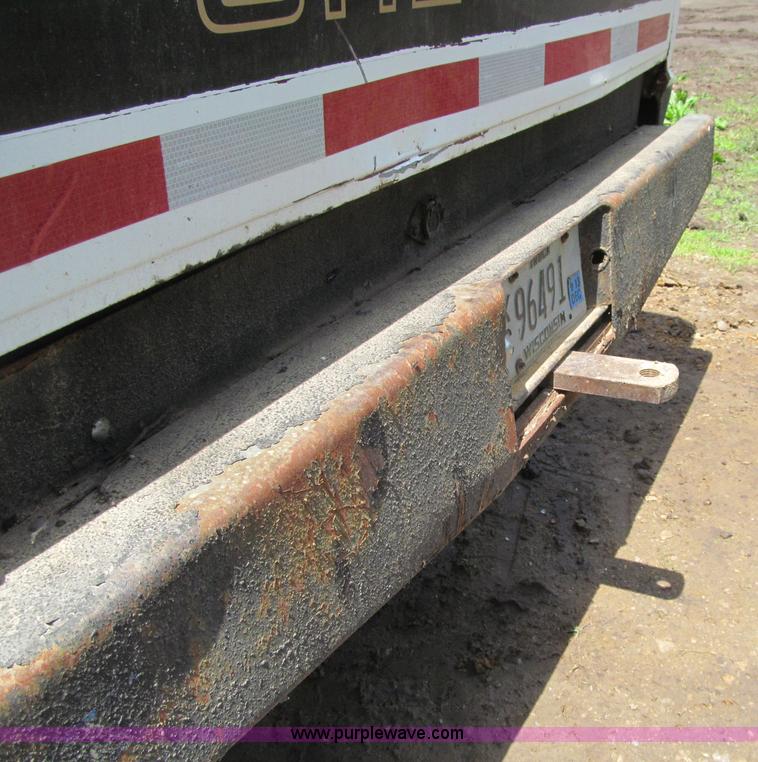 image for item G8679 1990 Chevrolet 560 pickup truck