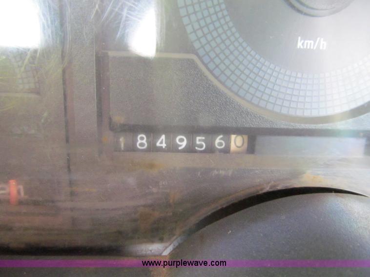 image for item G8679 1990 Chevrolet 560 pickup truck