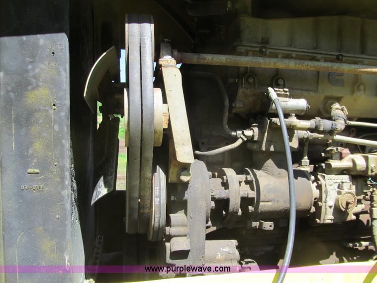 image for item G8681 Steiger 4WD tractor