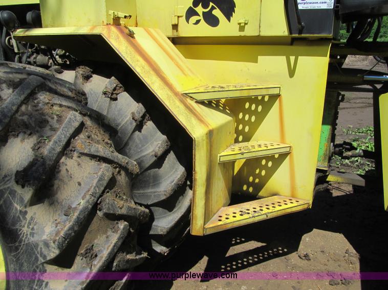 image for item G8681 Steiger 4WD tractor