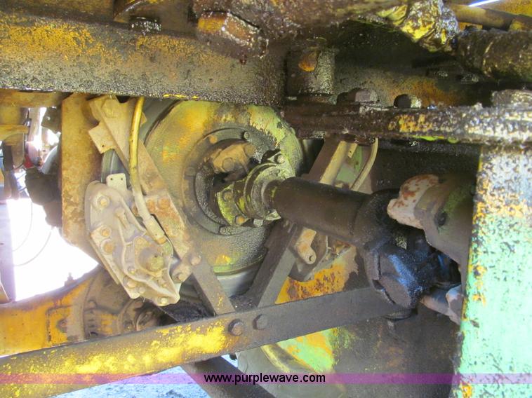 image for item G8681 Steiger 4WD tractor