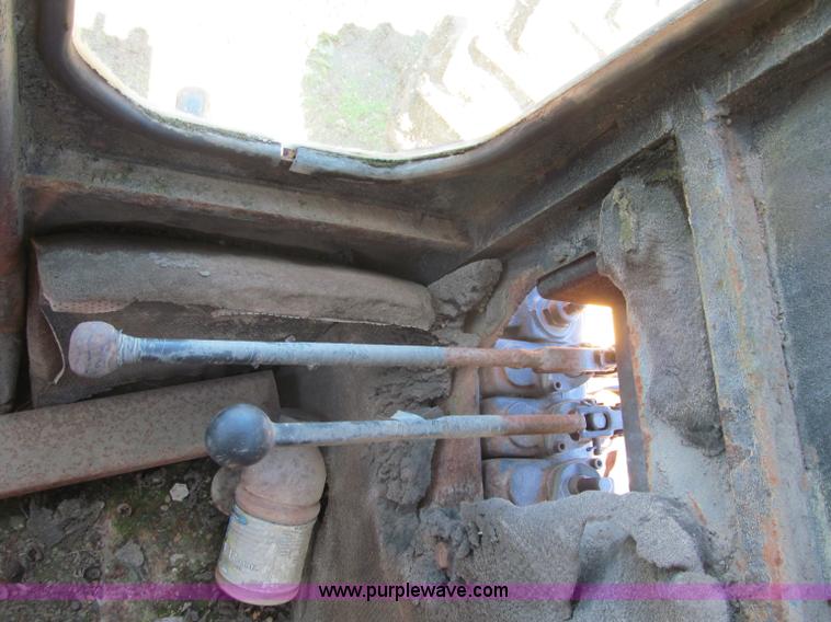 image for item G8681 Steiger 4WD tractor