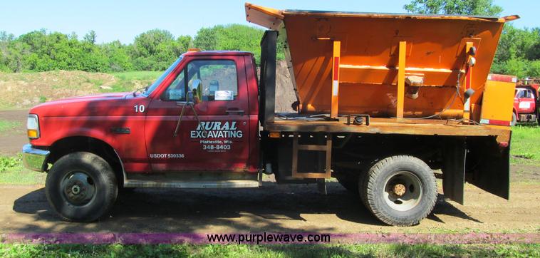 image for item G8682 1992 Ford F350 flatbed truck