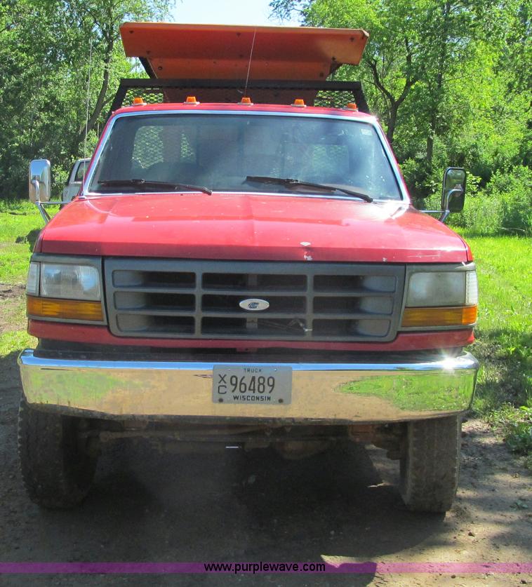 image for item G8682 1992 Ford F350 flatbed truck