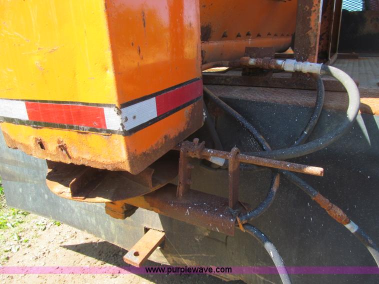 image for item G8682 1992 Ford F350 flatbed truck