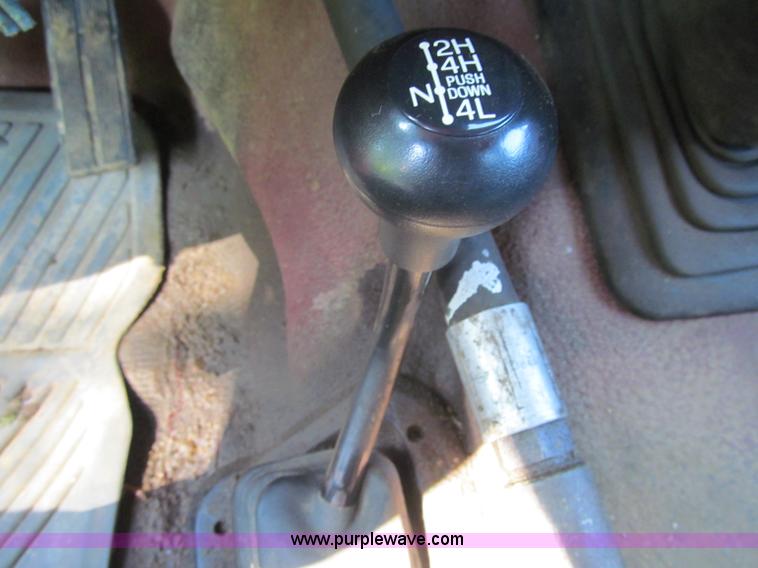 image for item G8682 1992 Ford F350 flatbed truck