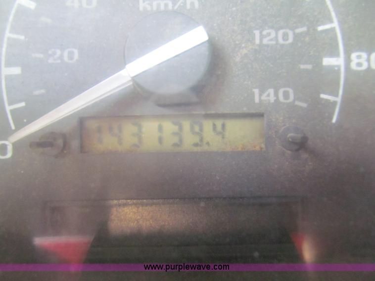 image for item G8682 1992 Ford F350 flatbed truck