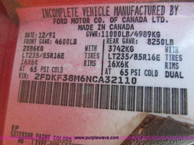 image for item G8682 1992 Ford F350 flatbed truck