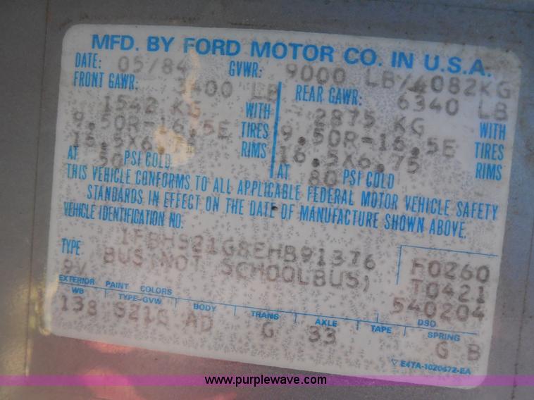 image for item H3090 1984 Ford Club Wagon E250 Super van