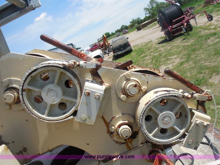 image for item H3091 1972 Ford F250 flatbed ladder/boom truck