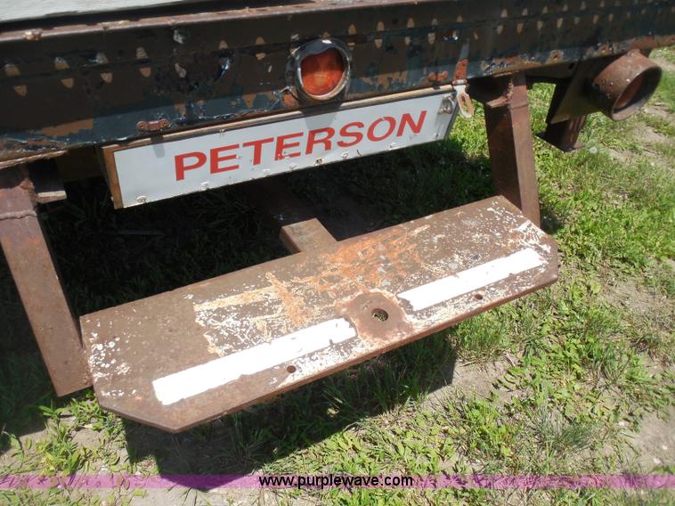 image for item H3091 1972 Ford F250 flatbed ladder/boom truck