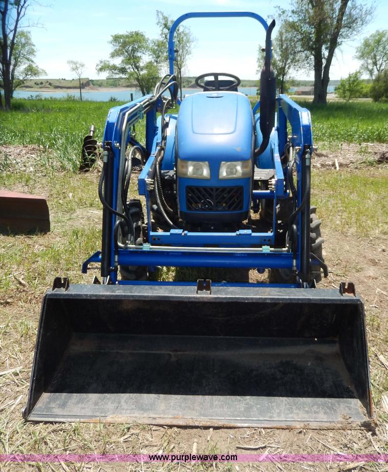 image for item H3092 2006 Lenar LE274-1 MFWD tractor