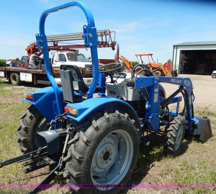 image for item H3092 2006 Lenar LE274-1 MFWD tractor