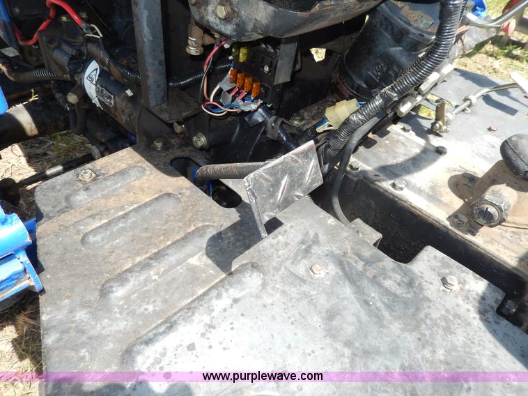 image for item H3092 2006 Lenar LE274-1 MFWD tractor