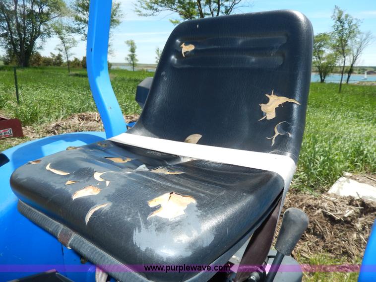 image for item H3092 2006 Lenar LE274-1 MFWD tractor