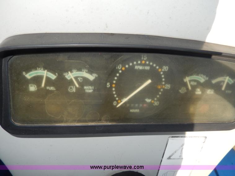 image for item H3092 2006 Lenar LE274-1 MFWD tractor