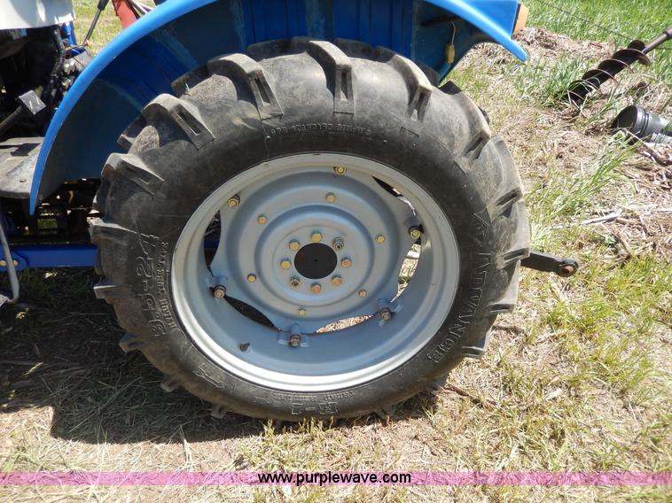 image for item H3092 2006 Lenar LE274-1 MFWD tractor